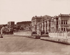 Dolmabahçe宫和德国大使馆 作者 纪尧姆·伯格格林